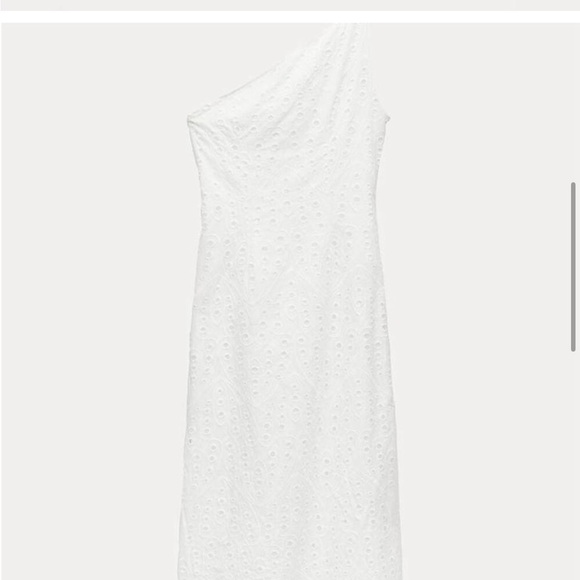 New year sale NWT ZARA Vacation EMBROIDERED ASYMMETRIC
DRESS S
🚨PRICE FIRM - Picture 7 of 16
